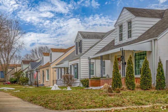 A lovely row of homes in the Tippecanoe neighborhood.