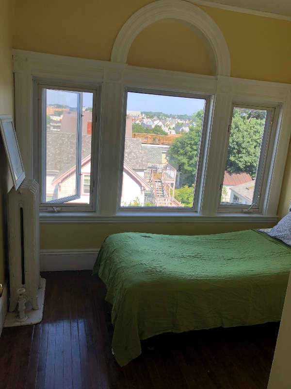 10 Commonwealth Ave Unit 10 commonwealth av, Gloucester, MA 01930