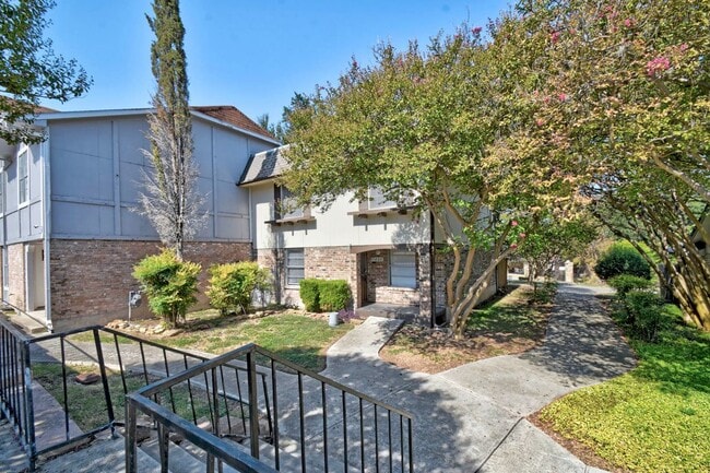 5423 Callaghan Rd, San Antonio, TX 78228 - photo 4