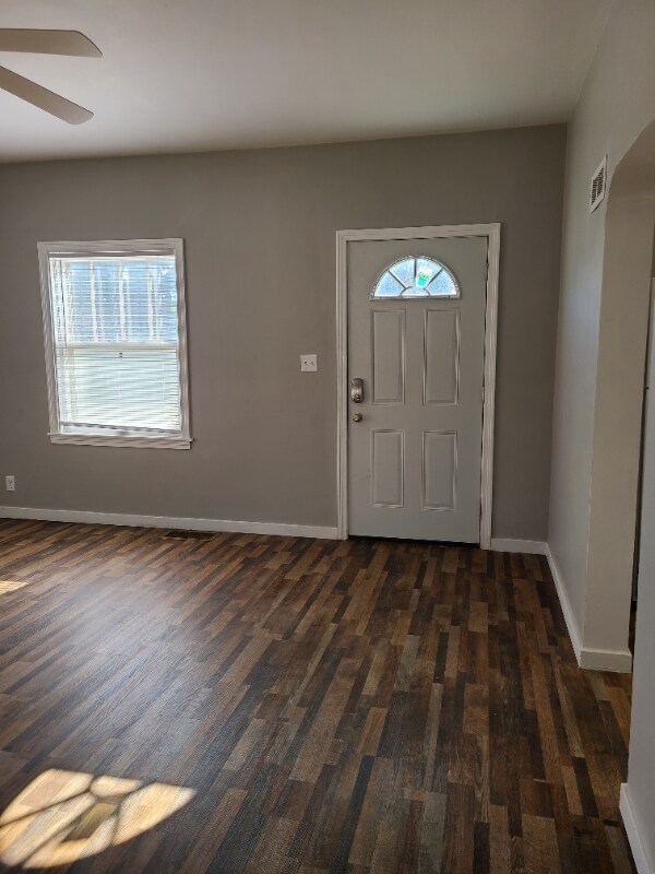 822 W Crawford St, Salina, KS 67401