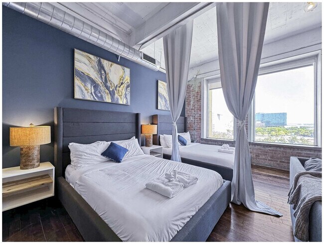 555 Evergreen St unit ID1075579P, Dallas, TX 75201 - photo 4