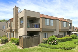 7611 Lighthouse Dr, Stockton, CA 95219