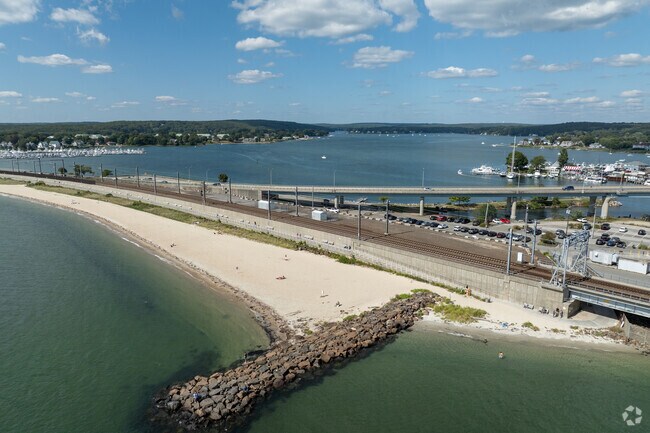 Niantic Beach sits on the Niantic Bay overlooking the Niantic River.