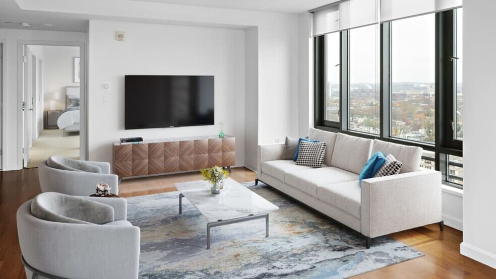 107 Brookline St unit 1, Cambridge, MA 02139 - photo 1