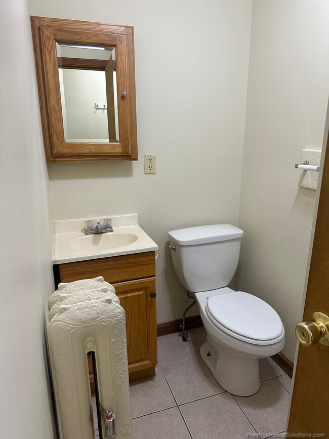 90 Nichols Ave unit B, Watertown, MA 02472 - photo 3