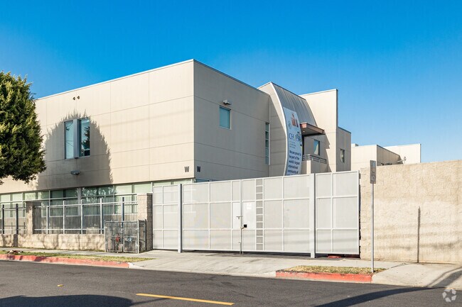 City Honors High School is also known as City Honors International Preparatory School.