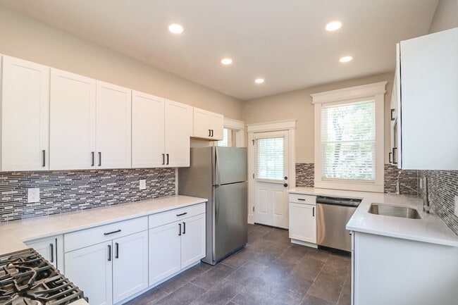 1634 Elkton Place unit 2, Cincinnati, OH 45224 - photo 5