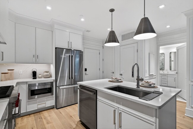 The Residences At The Adelphi Hotel unit 454 B3, Saratoga Springs, NY 12866 - photo 4