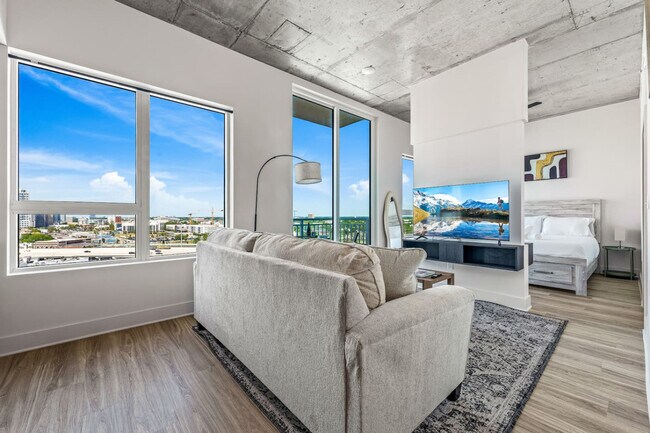 617 N 12th St unit ID1313907P, Tampa, FL 33602 - photo 4