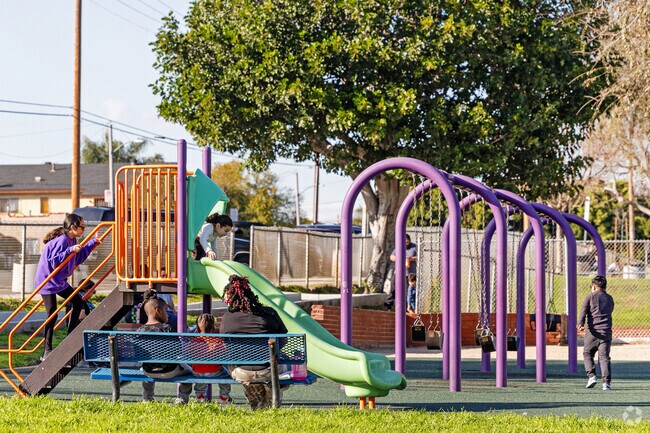 Morningside Park has playgrounds available for the little ones in the area.