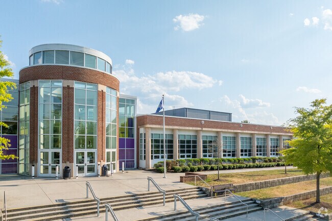 Patrick Henry High School has received an overall B rating from Niche.