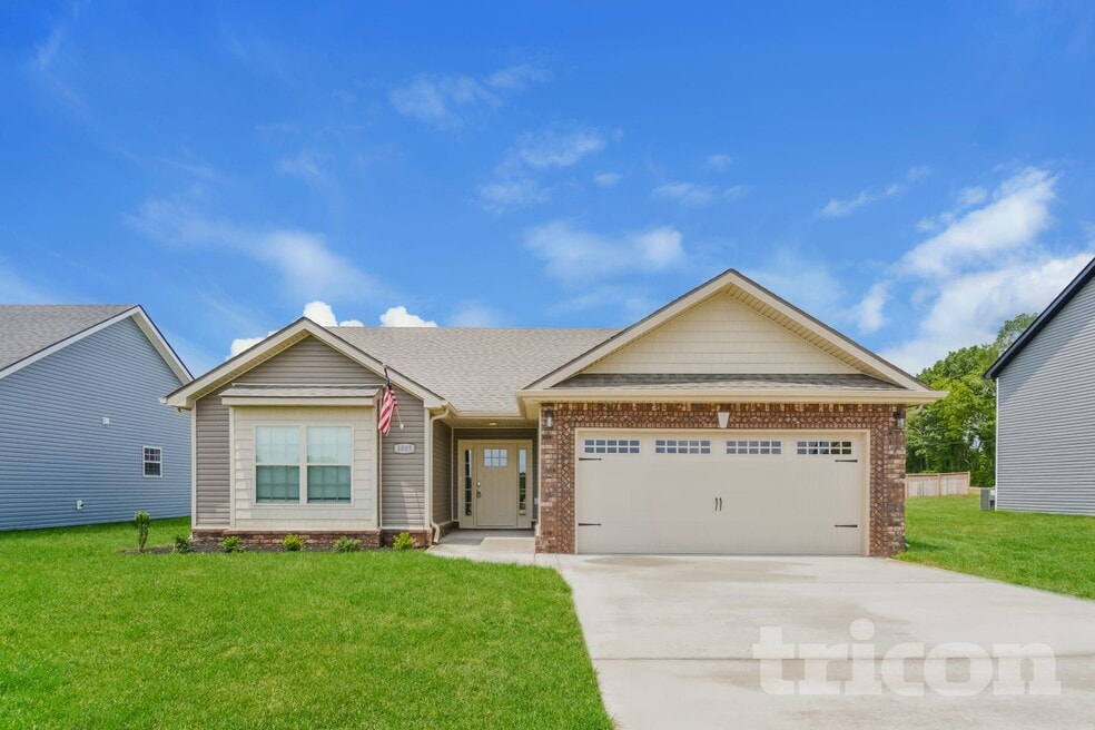 1085 Dublin Dr, Clarksville, TN 37042 - photo 1