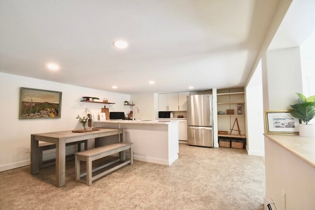 8 Hanson Dr, Topsham, ME 04086 - photo 4