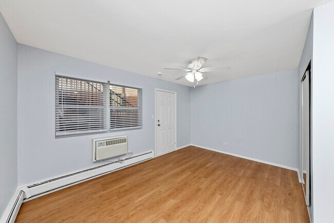 4541 N Beacon St unit 3A, Chicago, IL 60640 - photo 3