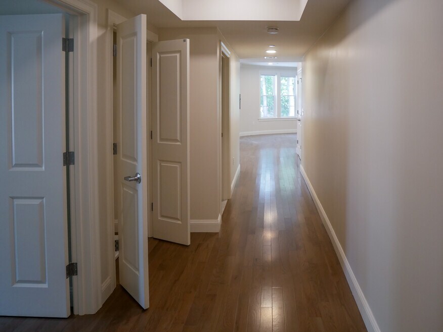 39 Herrick Rd unit 201, Newton, MA 02459 - photo 1