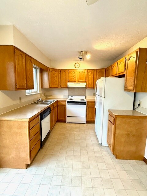 6247 Amanda Dr, Saginaw, MI 48638 - photo 6