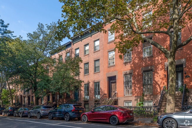 Cobble Hill is renowned for its beautiful, preserved brownstones and rowhouses.