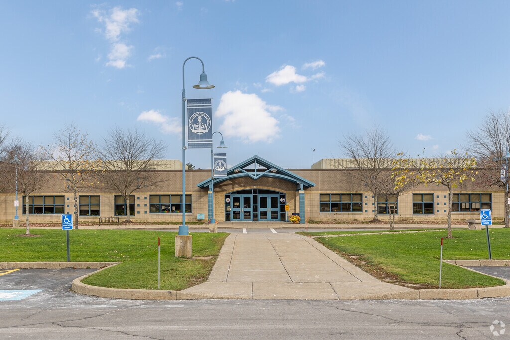 East Aurora High School is a highly-rated public school in East Aurora, NY.