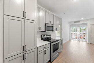 2063 Marshall Ave, Saint Paul, MN 55104