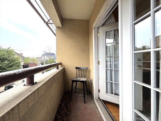 22 Bow St unit 2, Somerville, MA 02143 - photo 3