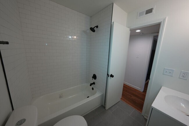 1640 W Northwest Blvd unit 2, Winston Salem, NC 27104 - photo 7