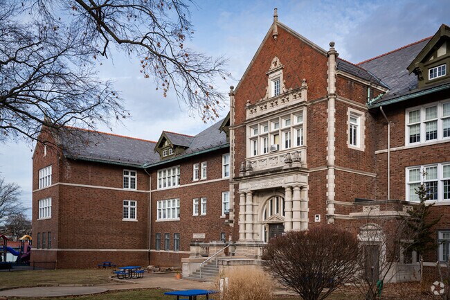 Buder School has an overal rating by Niche of C-.