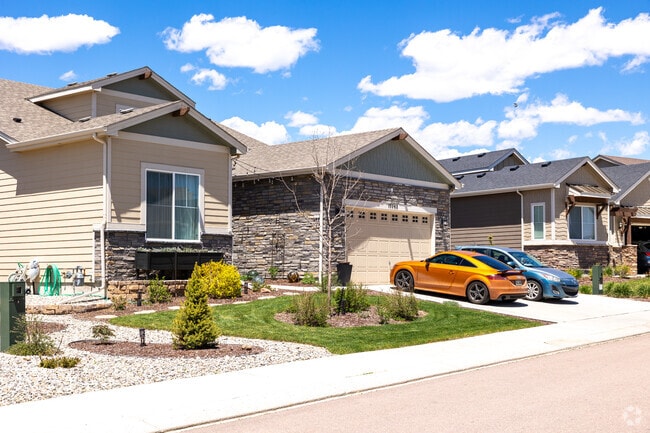 You will find several ranch style homes in the Monument neighborhood.