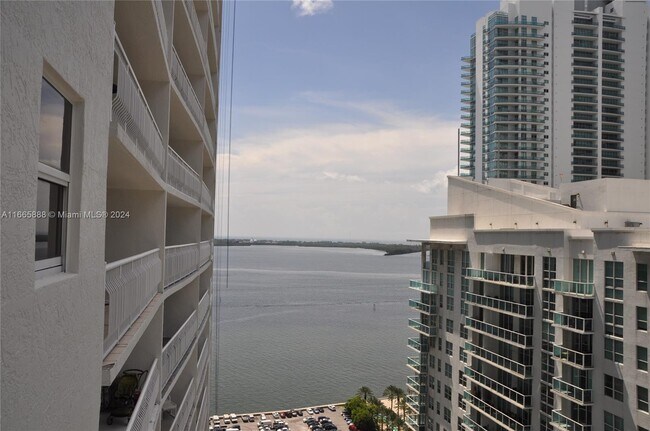 1200 Brickell Bay Dr unit 2824, Miami, FL 33131 - photo 7