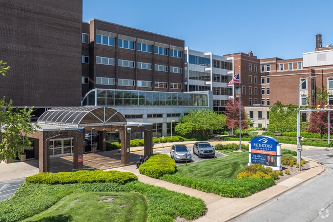 Ambridge Mann is home to Methodist Hospital Northlake Campus.