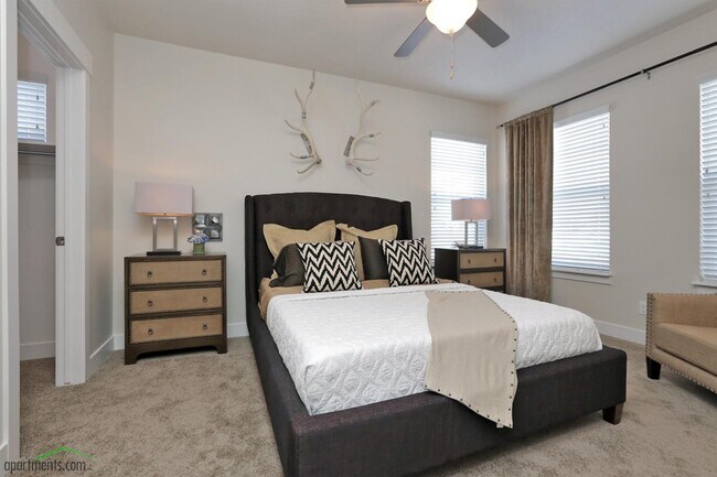 Cresthaven, Lehi, UT 84043 - photo 2