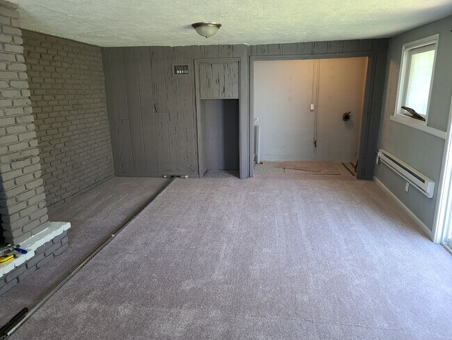 813 Roosevelt St, South Bend, IN 46616 - photo 6