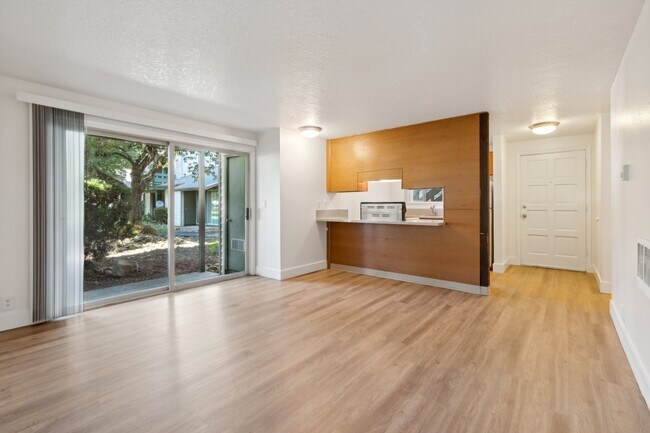 Downstairs 699sqft Living Room