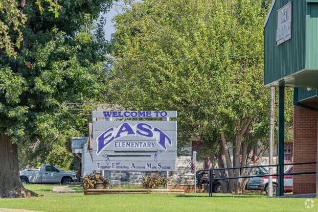 Anadarko East Elementary School provides education in the Anadarko area.
