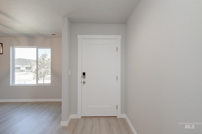 285 N Carnesbill Ave, Kuna, ID 83634 - photo 2