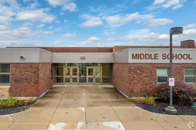 West Jefferson Middle School is located in Madison County, West Jefferson Ohio.
