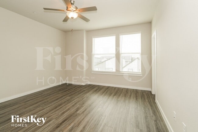 18416 Idyllic Aly, Shenandoah, TX 77385 - photo 7