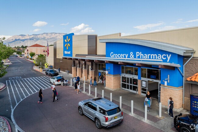 Walmart is the best place to buy inexpensive goods in Sombra del Monte.