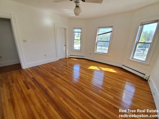 803 Boylston St unit 1, Chestnut Hill, MA 02467 - photo 5