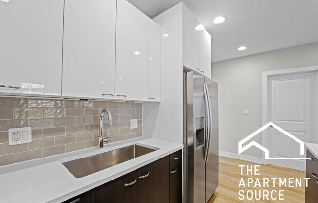 1337 W Walton St unit 1, Chicago, IL 60642 - photo 4