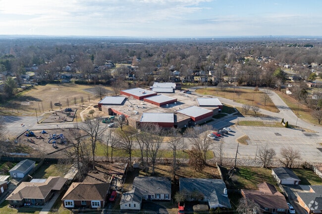 The student population of Jeffersontown Elementary is 630 and the school serves K-5.