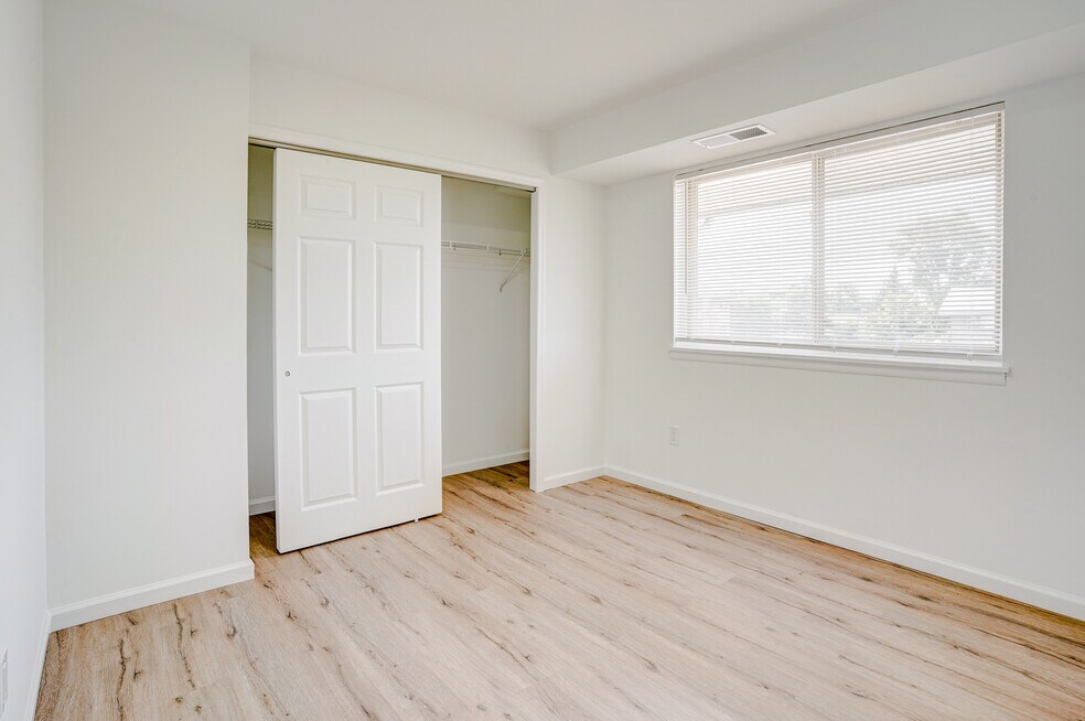 Rosedale Gardens 6709 Havenoak Rd, Baltimore, MD