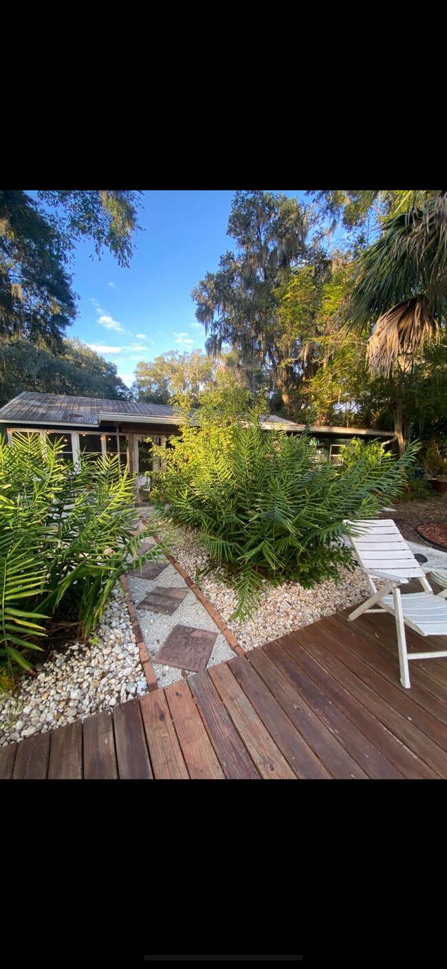 915 NW 13th Ave, Gainesville, FL 32601 - photo 3