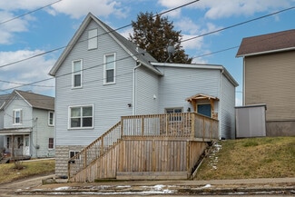 778 W 8th St, Dubuque, IA 52001