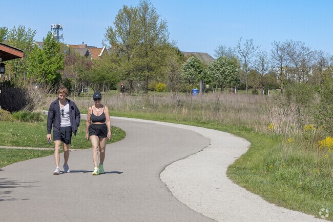 The Glen’s premier recreational destination is Gallery Park.