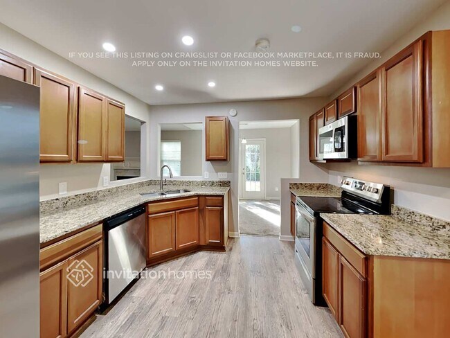 8715 Covestone Dr, Gainesville, GA 30506 - photo 7