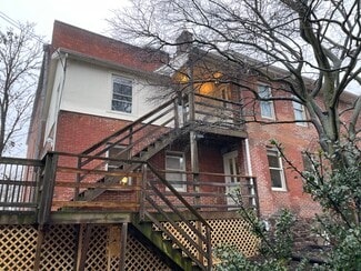 89 College St Unit A, Burlington, VT 05401