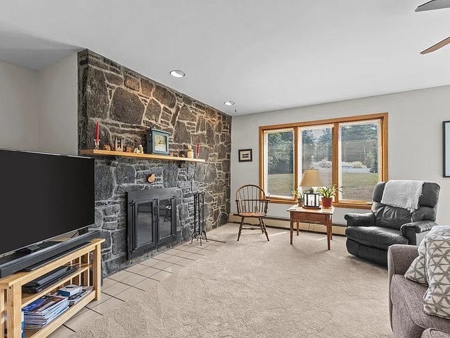 48 Thayer Bay Cir, Colchester, VT 05446 - photo 4