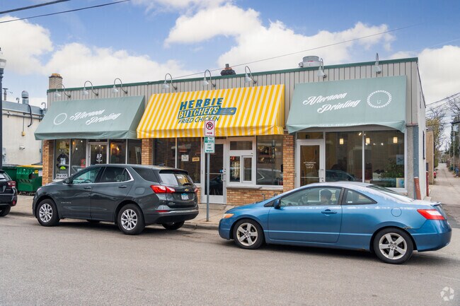 Herbie Butchers Fried Chicken serves delicious vegan fried chicken, sandwiches, & shakes.