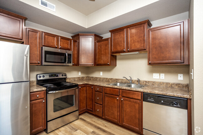 2BR, 2BA - 1,054 SF