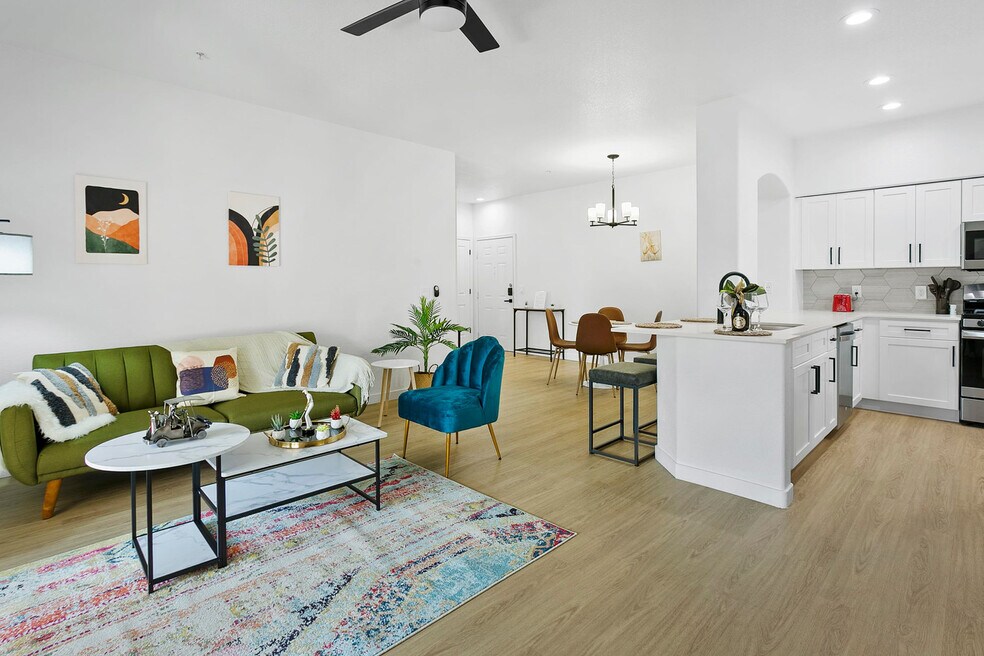 9450 W Cabela Dr unit ID1014308P, Glendale, AZ 85305 - photo 1